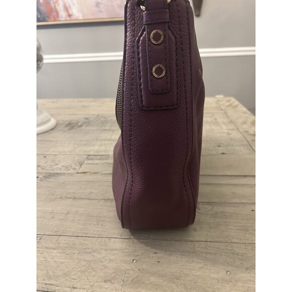 Marc Jacobs The Groove Hobo Large Fold Over Bag Burgundy Pebbled Leather - Picture 3 of 13